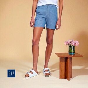 GAP, High Rise 4" Khaki Girlfriend Shorts, Size 14, Blue Chambray